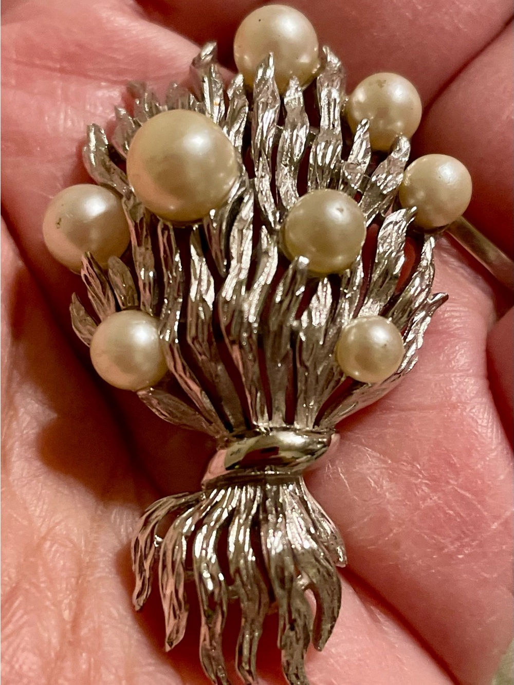 Silver-Tone Faux Pearl Bouquet Brooch - Cream Pearls